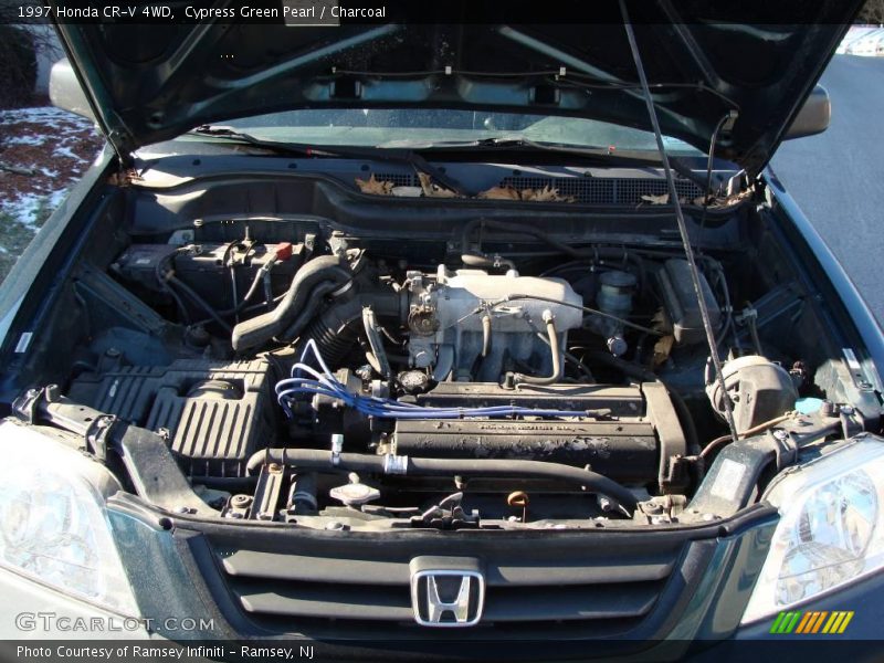 Cypress Green Pearl / Charcoal 1997 Honda CR-V 4WD