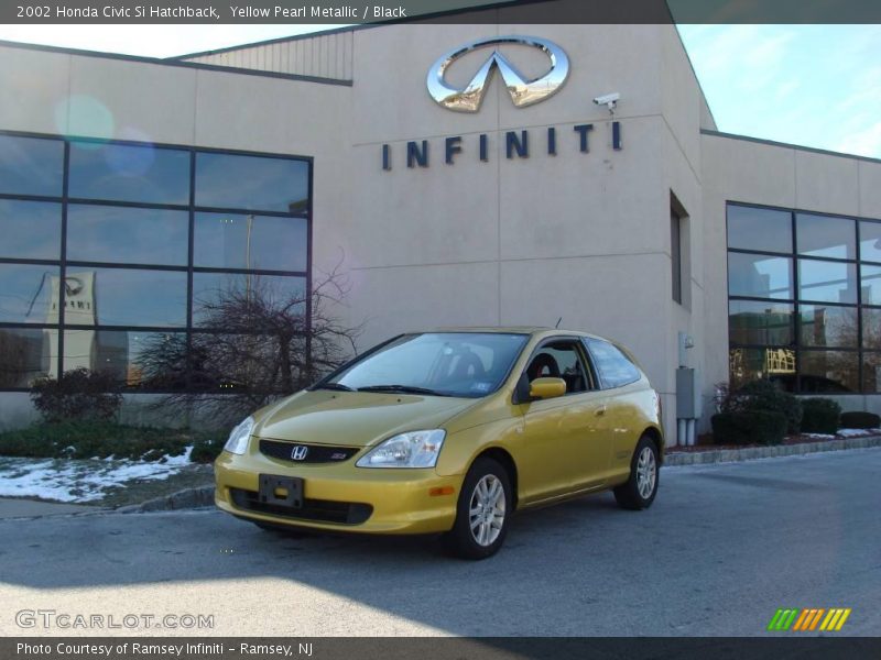 Yellow Pearl Metallic / Black 2002 Honda Civic Si Hatchback