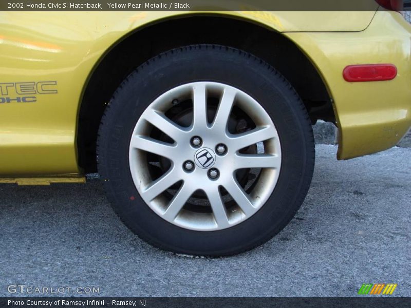 Yellow Pearl Metallic / Black 2002 Honda Civic Si Hatchback