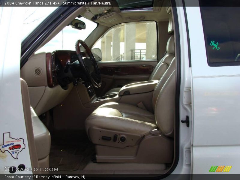 Summit White / Tan/Neutral 2004 Chevrolet Tahoe Z71 4x4