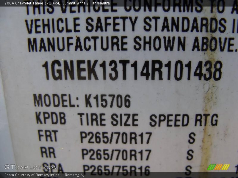 Summit White / Tan/Neutral 2004 Chevrolet Tahoe Z71 4x4