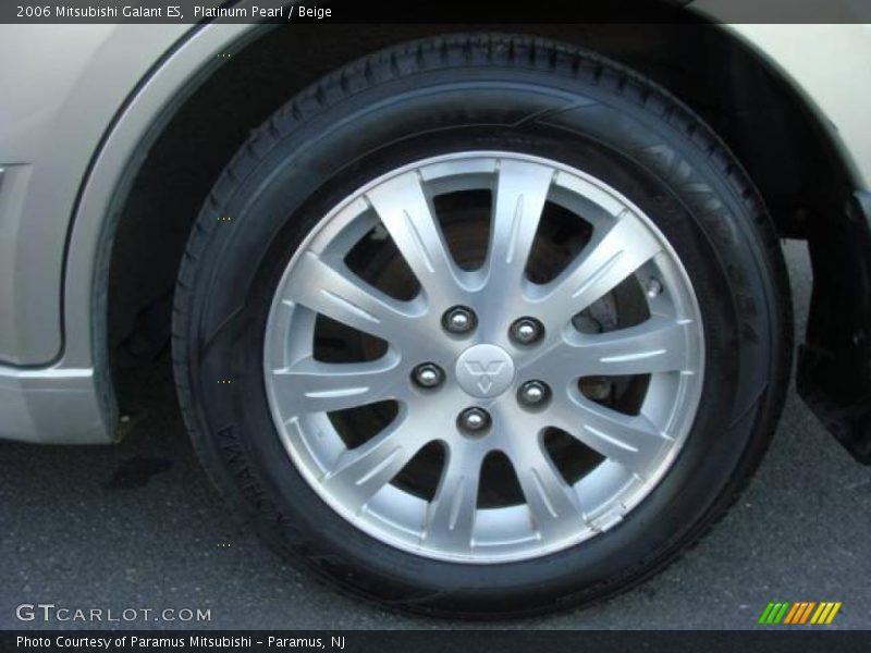 Platinum Pearl / Beige 2006 Mitsubishi Galant ES