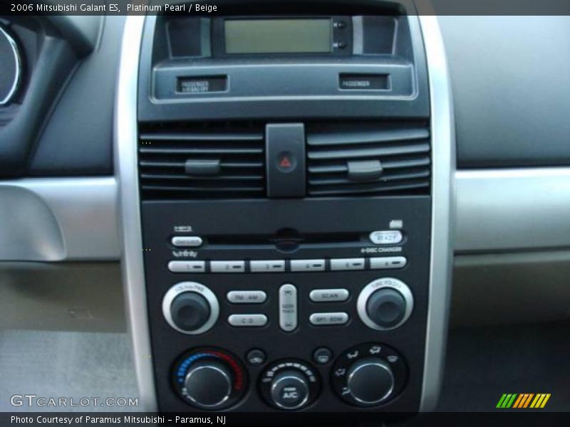 Platinum Pearl / Beige 2006 Mitsubishi Galant ES