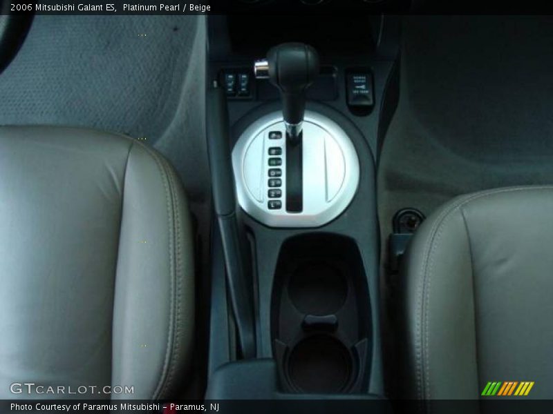 Platinum Pearl / Beige 2006 Mitsubishi Galant ES