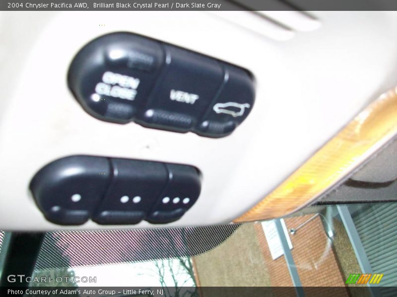 Brilliant Black Crystal Pearl / Dark Slate Gray 2004 Chrysler Pacifica AWD