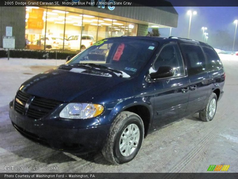 Midnight Blue Pearl / Medium Slate Gray 2005 Dodge Grand Caravan SE
