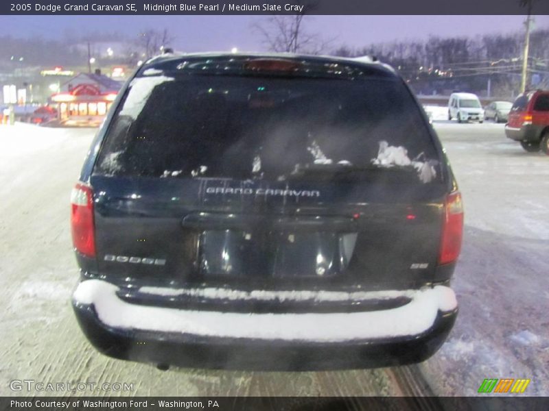 Midnight Blue Pearl / Medium Slate Gray 2005 Dodge Grand Caravan SE