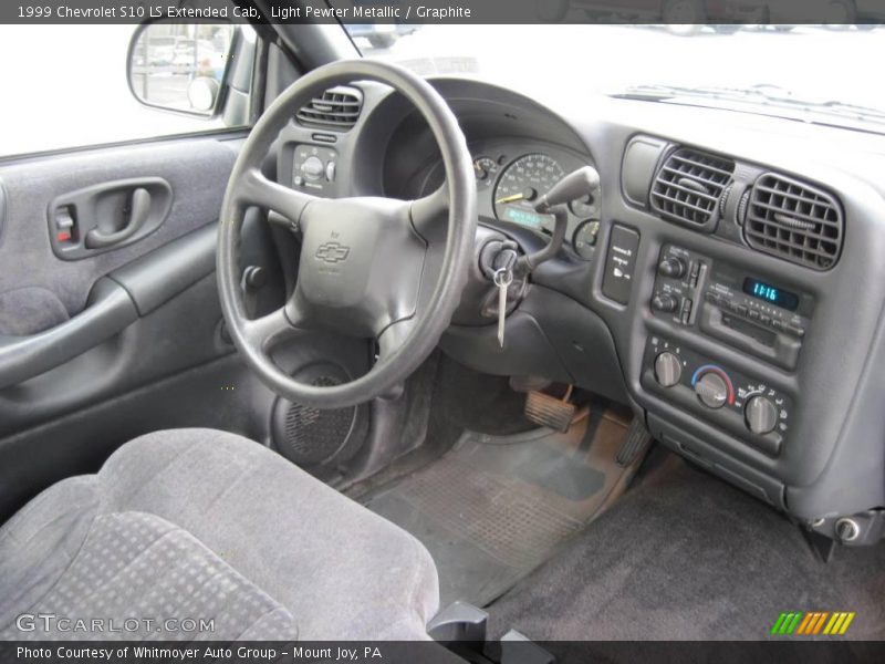 Light Pewter Metallic / Graphite 1999 Chevrolet S10 LS Extended Cab