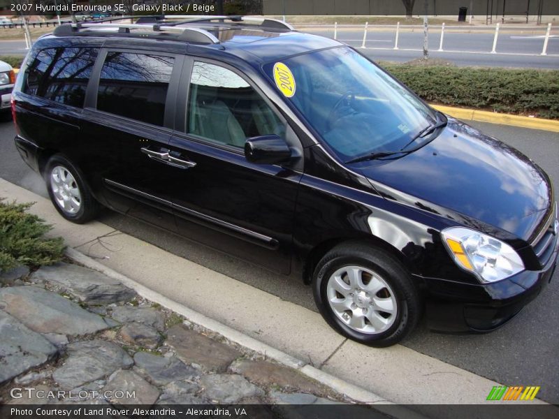 Galaxy Black / Beige 2007 Hyundai Entourage SE