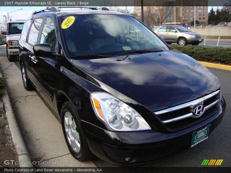 Galaxy Black / Beige 2007 Hyundai Entourage SE
