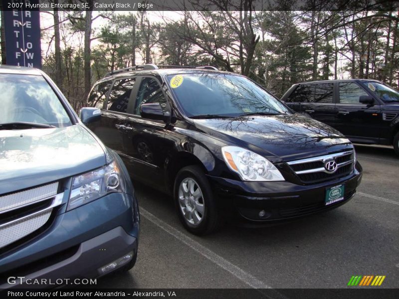 Galaxy Black / Beige 2007 Hyundai Entourage SE