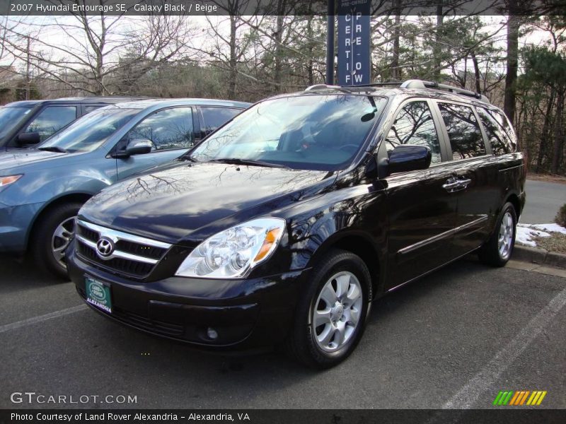 Galaxy Black / Beige 2007 Hyundai Entourage SE