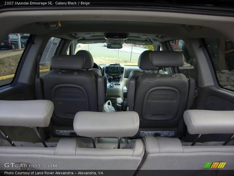 Galaxy Black / Beige 2007 Hyundai Entourage SE