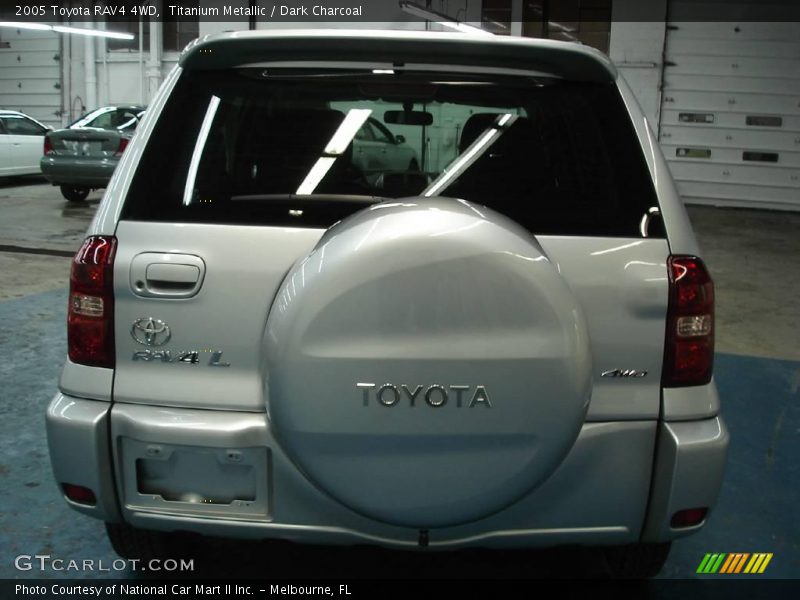 Titanium Metallic / Dark Charcoal 2005 Toyota RAV4 4WD