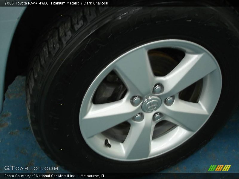 Titanium Metallic / Dark Charcoal 2005 Toyota RAV4 4WD