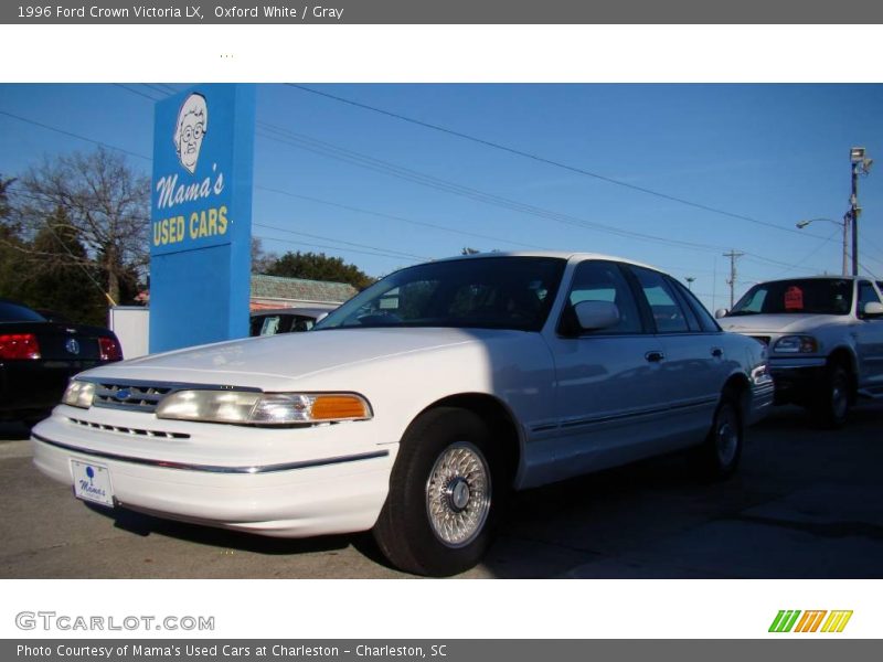 Oxford White / Gray 1996 Ford Crown Victoria LX