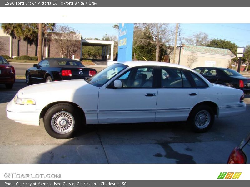 Oxford White / Gray 1996 Ford Crown Victoria LX