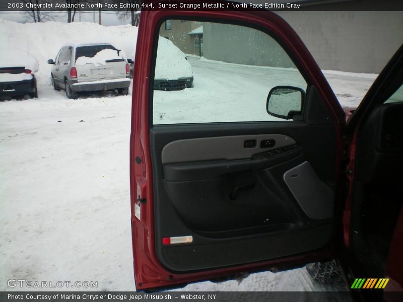 Sunset Orange Metallic / North Face Edition Gray 2003 Chevrolet Avalanche North Face Edition 4x4
