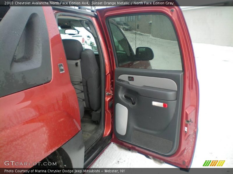 Sunset Orange Metallic / North Face Edition Gray 2003 Chevrolet Avalanche North Face Edition 4x4