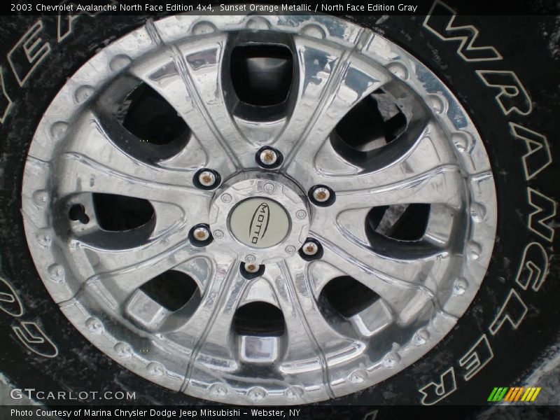 Sunset Orange Metallic / North Face Edition Gray 2003 Chevrolet Avalanche North Face Edition 4x4