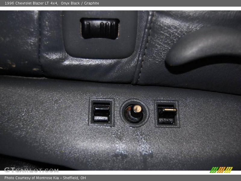 Onyx Black / Graphite 1996 Chevrolet Blazer LT 4x4