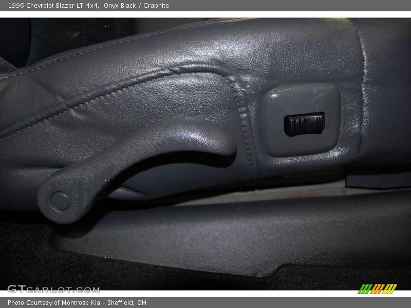 Onyx Black / Graphite 1996 Chevrolet Blazer LT 4x4