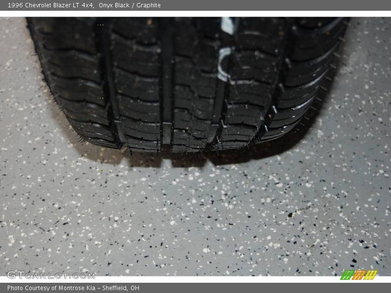 Onyx Black / Graphite 1996 Chevrolet Blazer LT 4x4