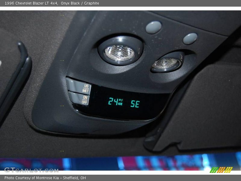 Onyx Black / Graphite 1996 Chevrolet Blazer LT 4x4