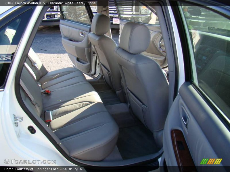 Diamond White Pearl / Stone 2004 Toyota Avalon XLS