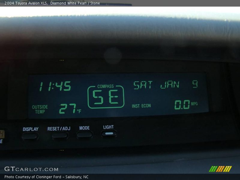 Diamond White Pearl / Stone 2004 Toyota Avalon XLS