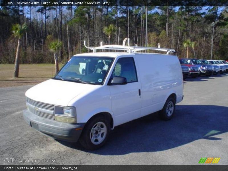 Summit White / Medium Gray 2005 Chevrolet Astro Cargo Van
