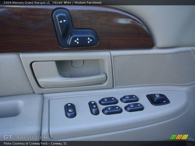 Vibrant White / Medium Parchment 2004 Mercury Grand Marquis LS