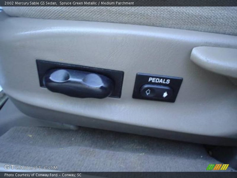 Spruce Green Metallic / Medium Parchment 2002 Mercury Sable GS Sedan