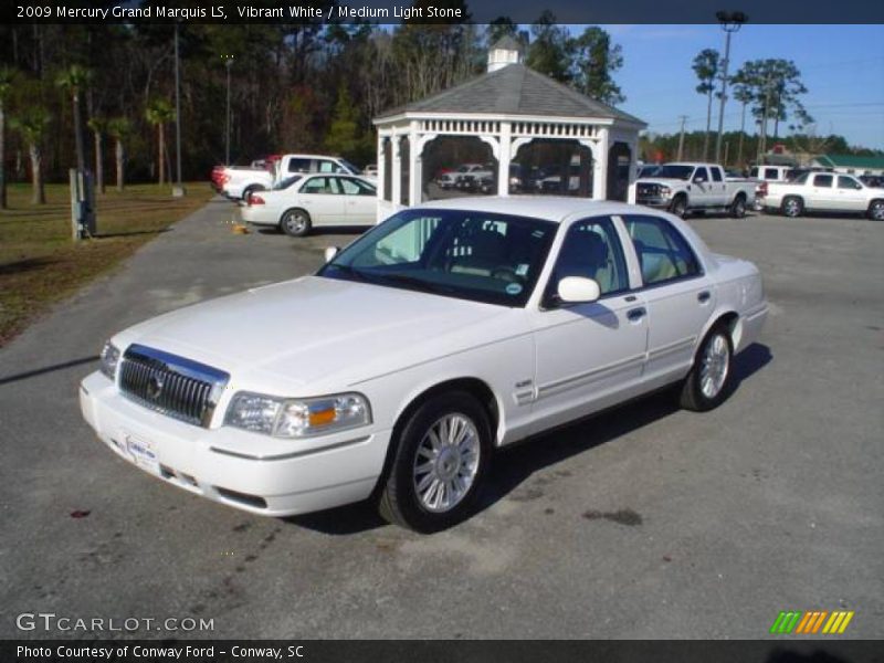 Vibrant White / Medium Light Stone 2009 Mercury Grand Marquis LS
