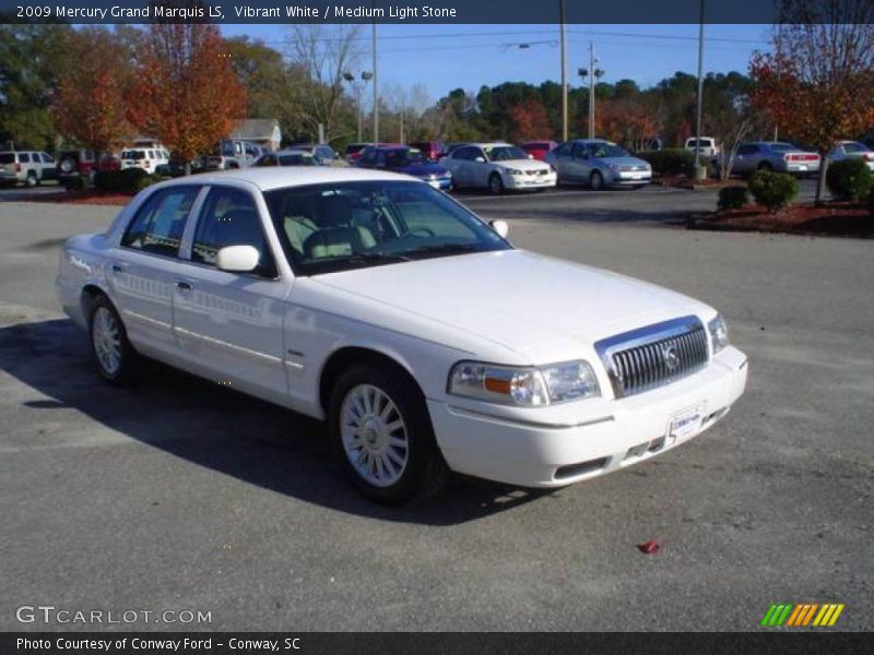 Vibrant White / Medium Light Stone 2009 Mercury Grand Marquis LS