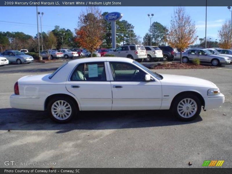 Vibrant White / Medium Light Stone 2009 Mercury Grand Marquis LS