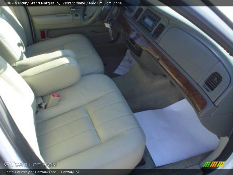 Vibrant White / Medium Light Stone 2009 Mercury Grand Marquis LS