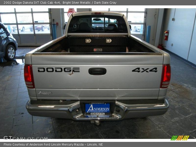 Bright Silver Metallic / Dark Slate Gray 2002 Dodge Dakota SXT Club Cab 4x4