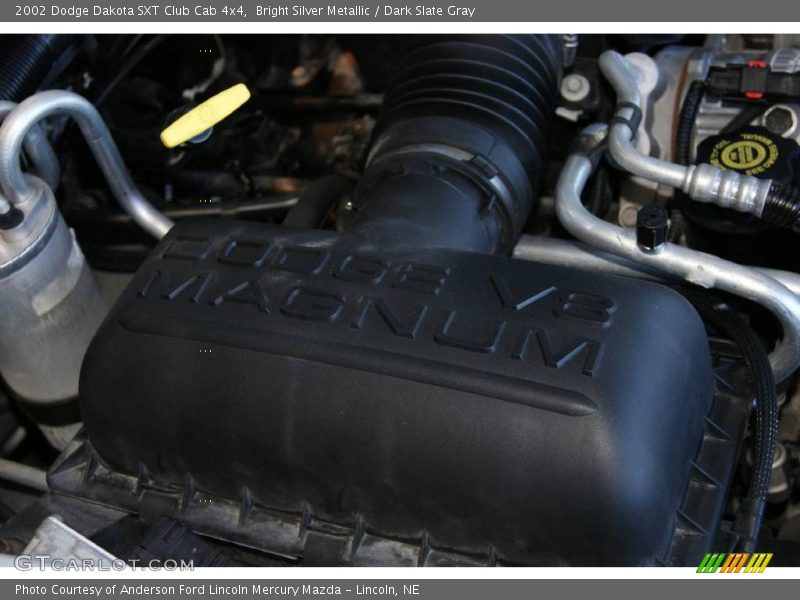 Bright Silver Metallic / Dark Slate Gray 2002 Dodge Dakota SXT Club Cab 4x4