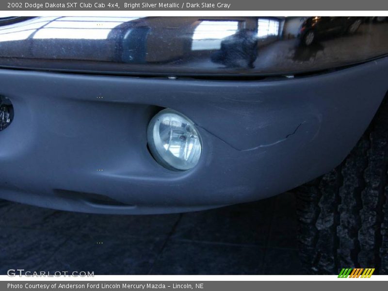 Bright Silver Metallic / Dark Slate Gray 2002 Dodge Dakota SXT Club Cab 4x4