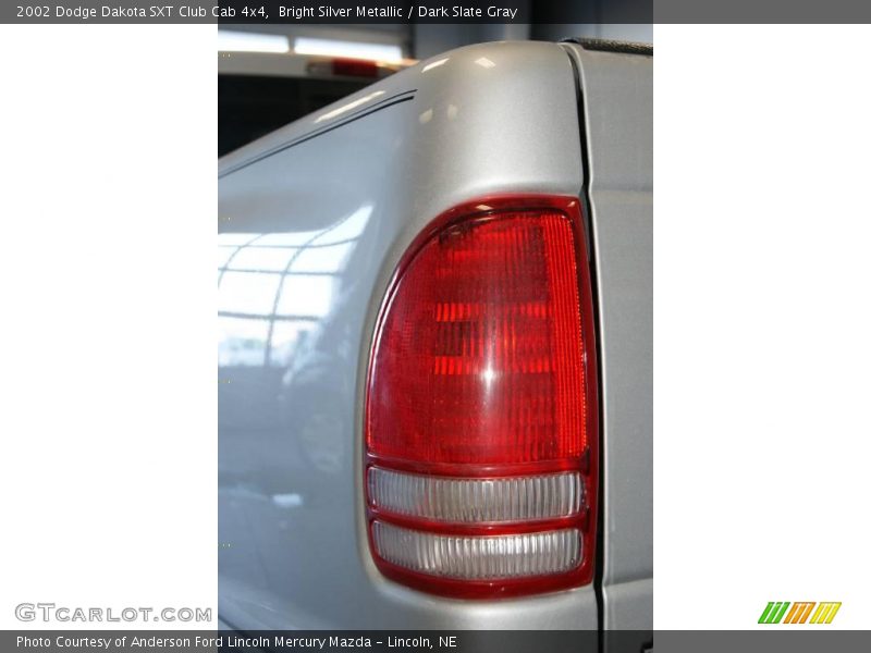 Bright Silver Metallic / Dark Slate Gray 2002 Dodge Dakota SXT Club Cab 4x4