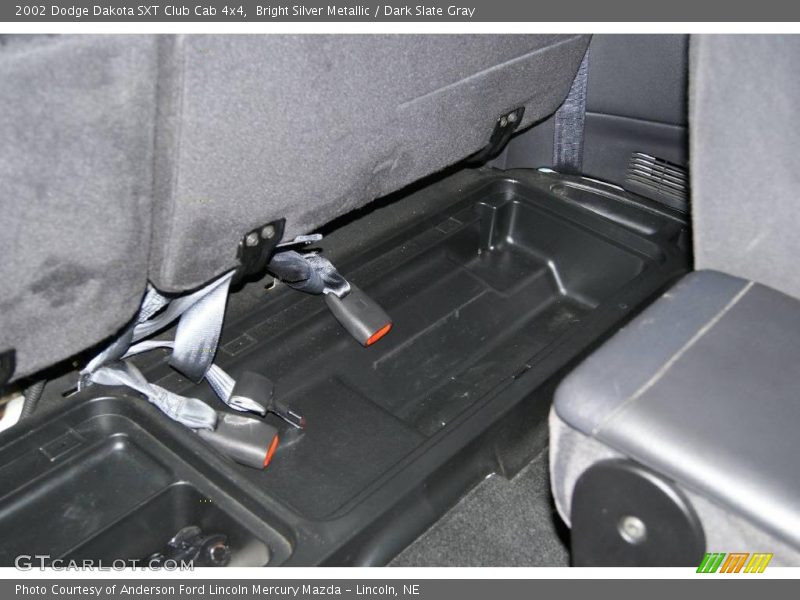 Bright Silver Metallic / Dark Slate Gray 2002 Dodge Dakota SXT Club Cab 4x4