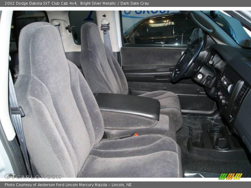 Bright Silver Metallic / Dark Slate Gray 2002 Dodge Dakota SXT Club Cab 4x4