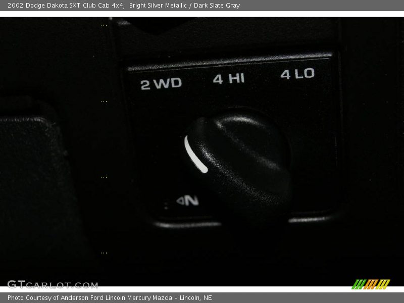 Bright Silver Metallic / Dark Slate Gray 2002 Dodge Dakota SXT Club Cab 4x4
