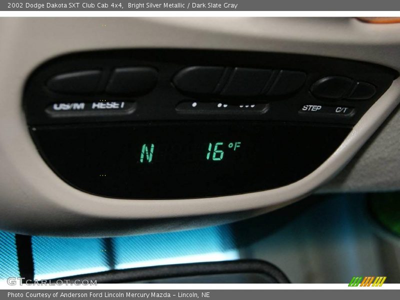 Bright Silver Metallic / Dark Slate Gray 2002 Dodge Dakota SXT Club Cab 4x4