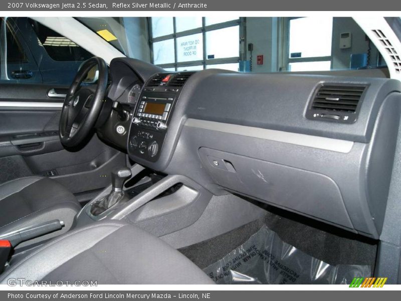 Reflex Silver Metallic / Anthracite 2007 Volkswagen Jetta 2.5 Sedan