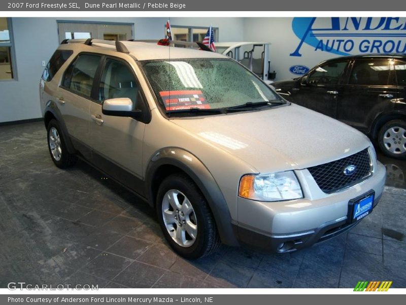 Dune Pearl Metallic / Pebble Beige 2007 Ford Freestyle SEL