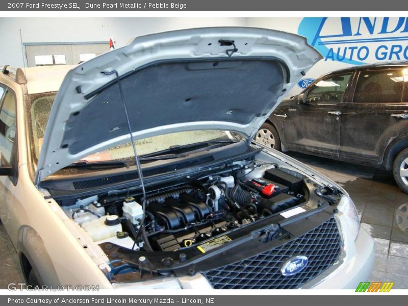 Dune Pearl Metallic / Pebble Beige 2007 Ford Freestyle SEL