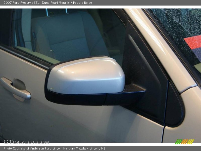 Dune Pearl Metallic / Pebble Beige 2007 Ford Freestyle SEL