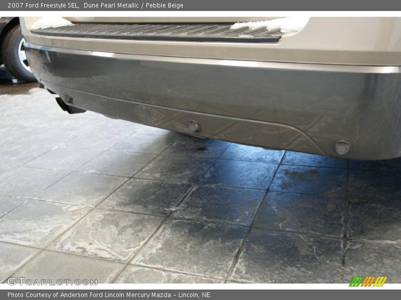 Dune Pearl Metallic / Pebble Beige 2007 Ford Freestyle SEL